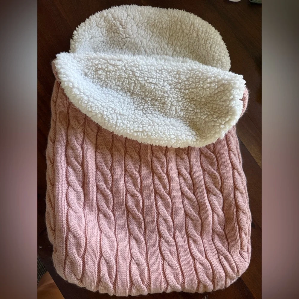 Pink Cable‎ Knit Blanket with Soft Sherpa